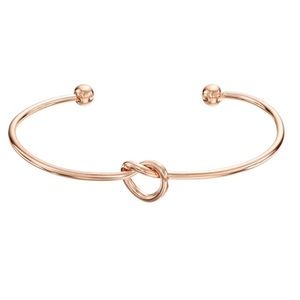 Rose gold tie the knot love heart cuff bracelet